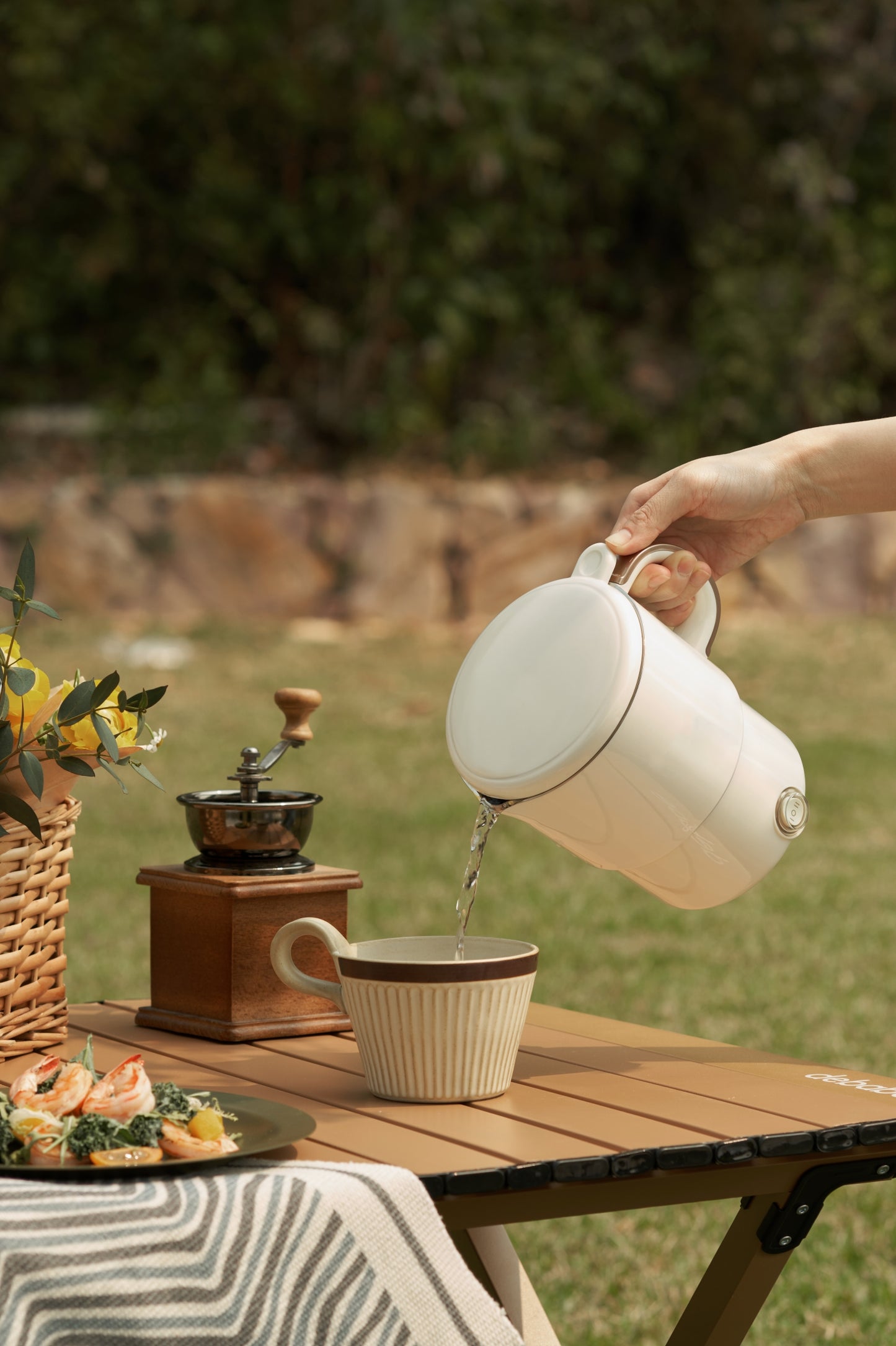 0.8L 600W 304 Stainless Steel Cordless Foldable Electric Kettle with Automatic Shut-off Portable Household Travel Kettle