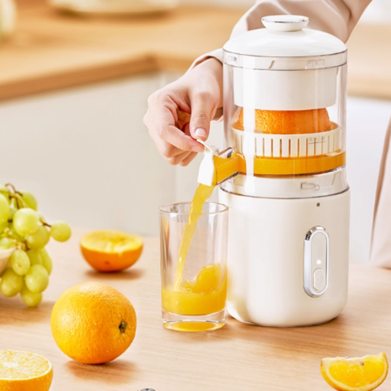Household Appliances USB Rechargeable Outdoor Centrifugal Juicer Stainless Steel Blades DC Motor 1L Capacity Portable Design